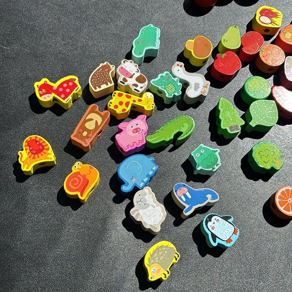 Colorful Bead and String Set - Picture 2 of 6